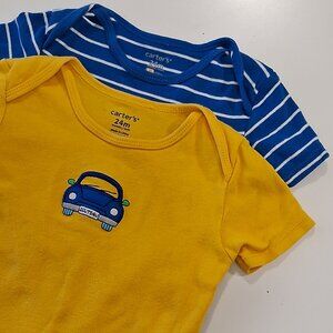 Bundle of 2 Carter's baby bodysuits, size 24 months